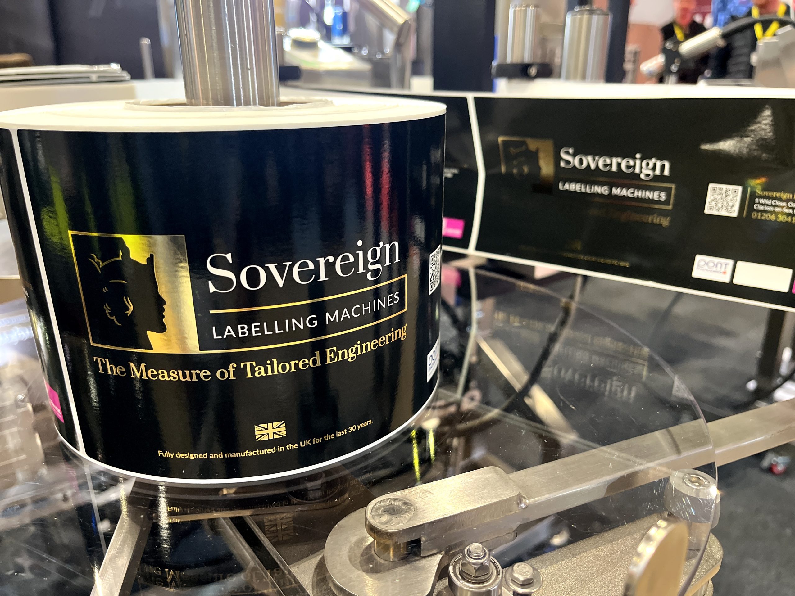 Sovereign service and maintenance support visual